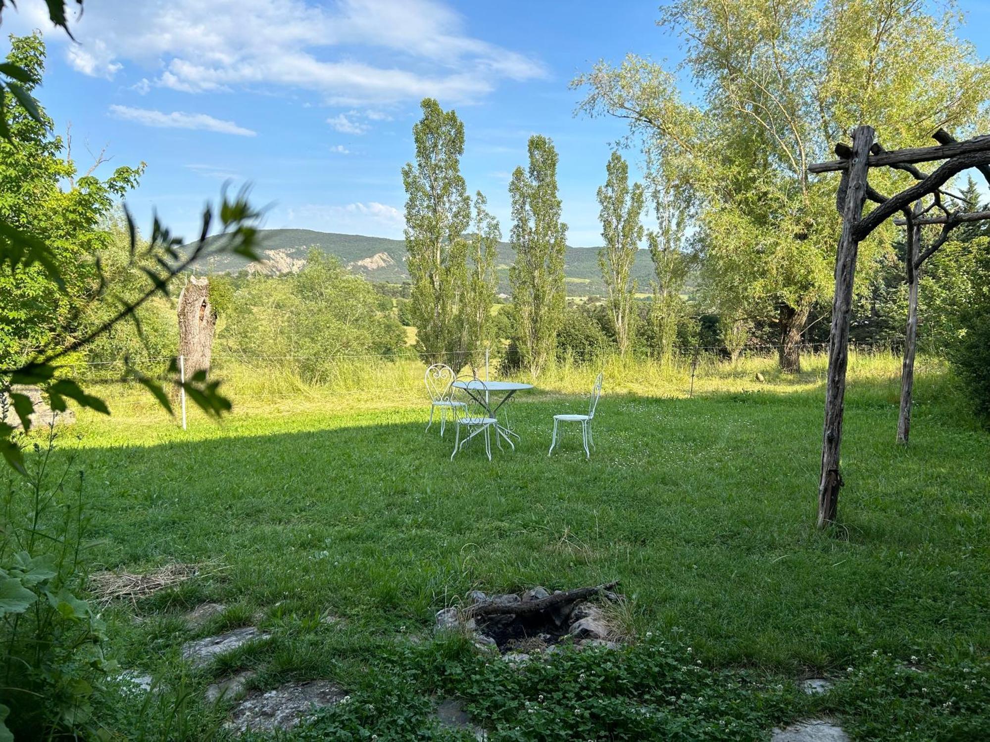 Gites Chameyer Rosans Exteriér fotografie